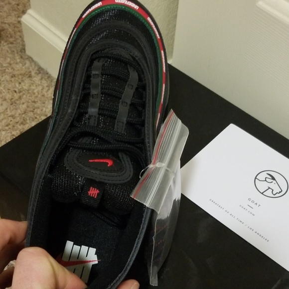 Nike Aire Max 97 OG/UNDEFEATED - Picture 6 of 7
